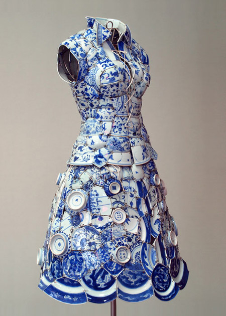li xiaofeng05 [amazing]Baju Yang Terbuat Dari Batu Keramik Porselin